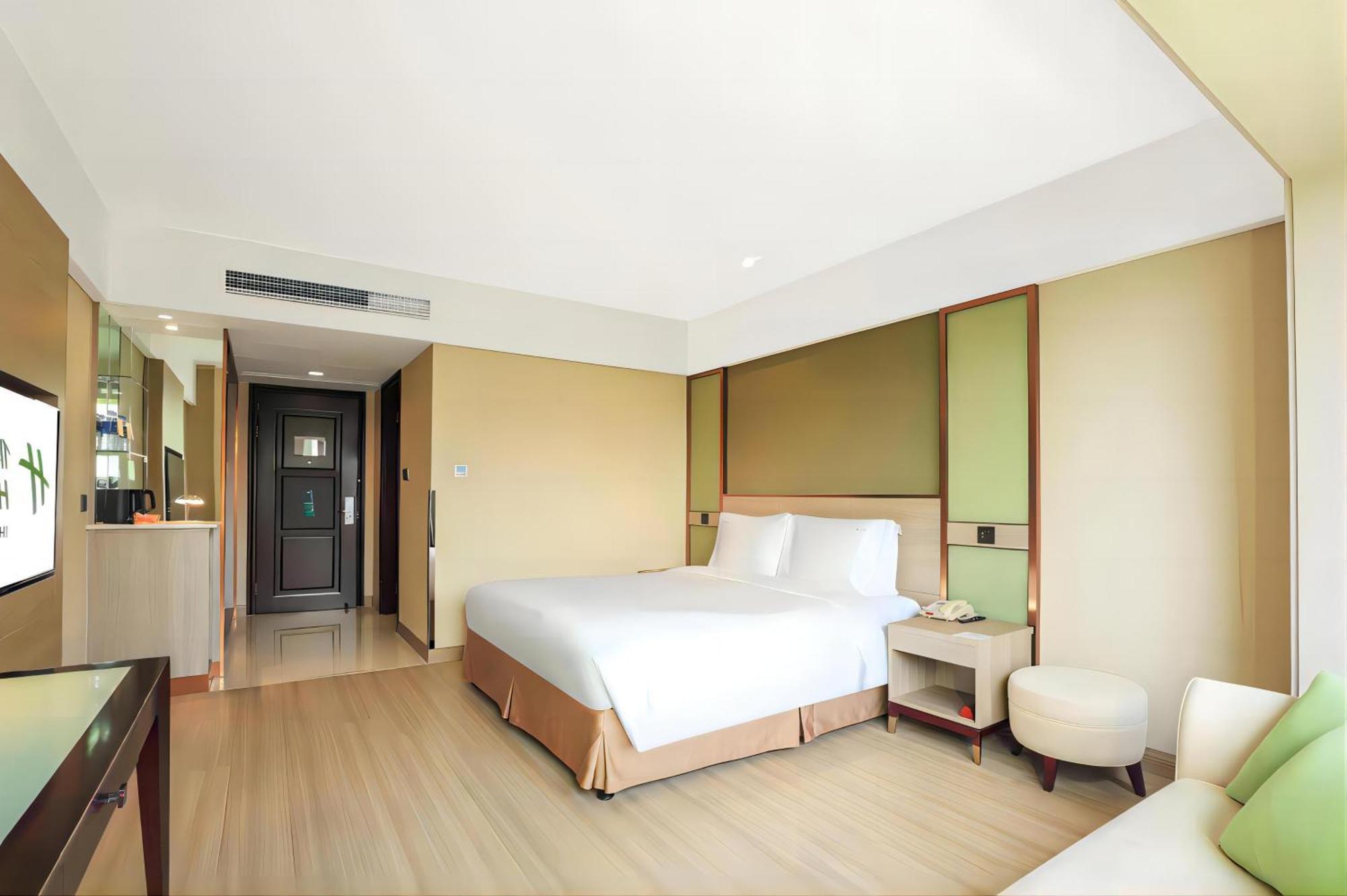 Pudong Nanpu By Ihg Hotel Shanghai