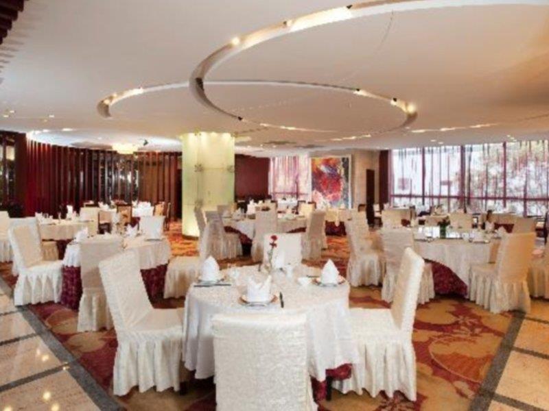 Hotel Pudong Nanpu By Ihg 4*